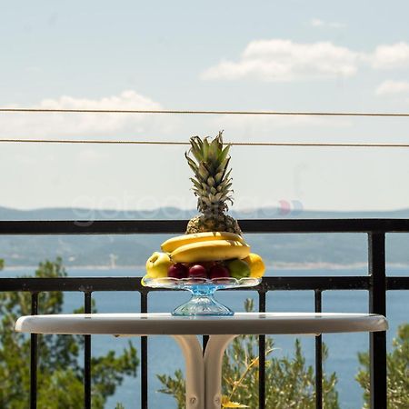 Near The Beach Apartments Jagodia Brela Εξωτερικό φωτογραφία