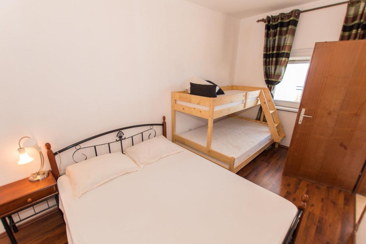 Near The Beach Apartments Jagodia Brela Εξωτερικό φωτογραφία