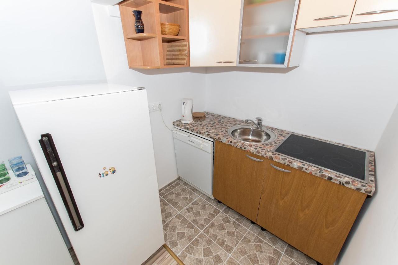 Near The Beach Apartments Jagodia Brela Εξωτερικό φωτογραφία