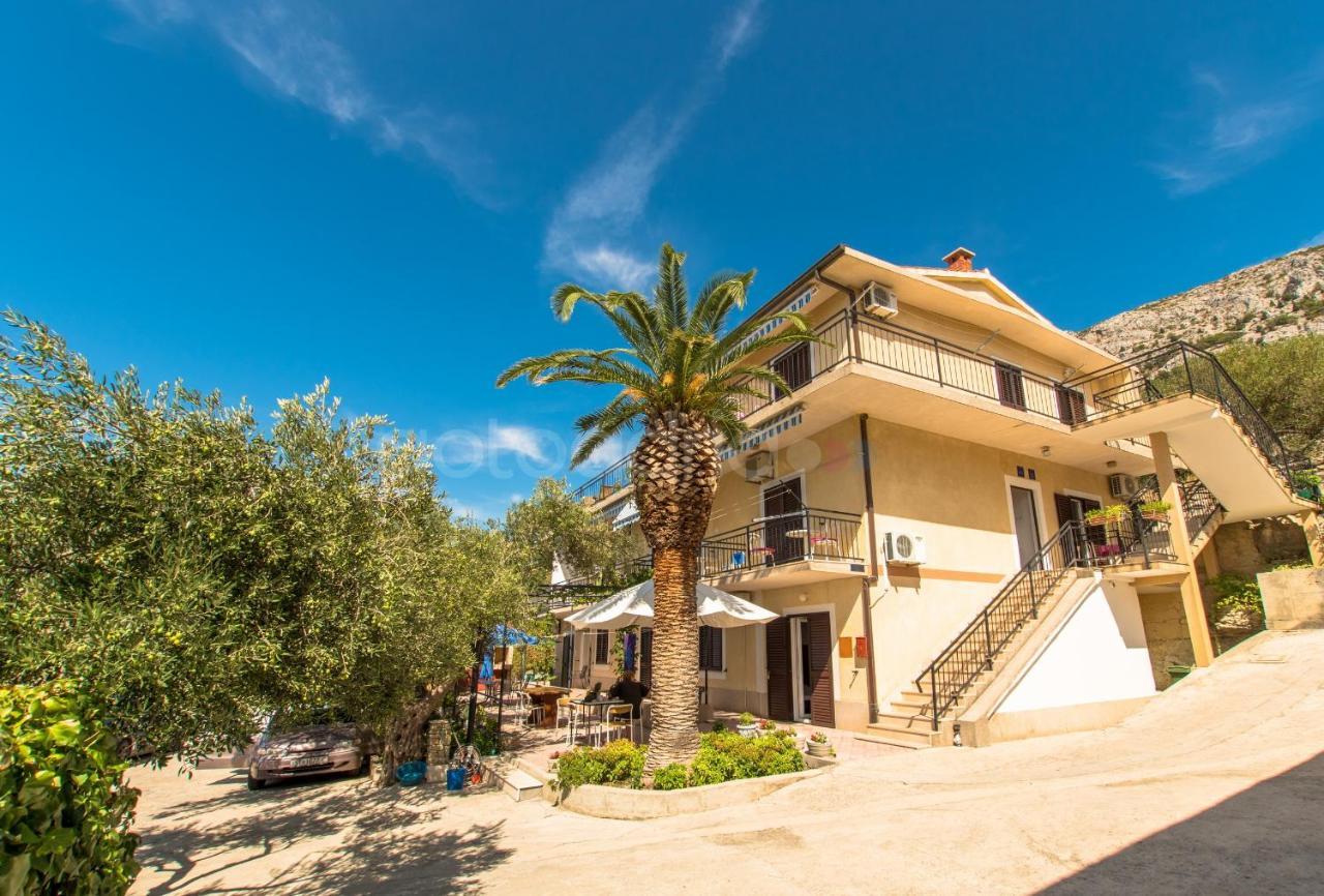Near The Beach Apartments Jagodia Brela Εξωτερικό φωτογραφία