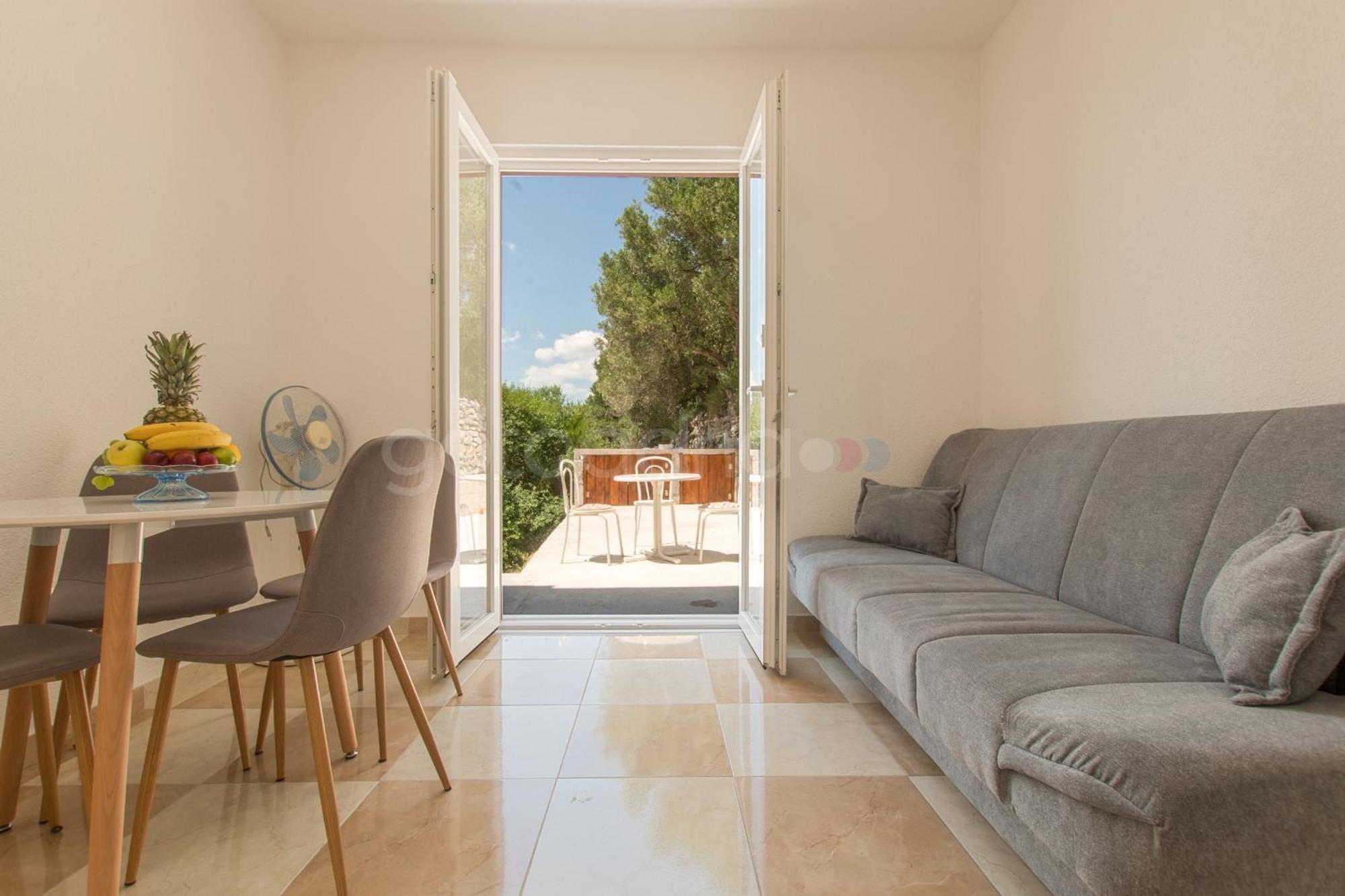 Near The Beach Apartments Jagodia Brela Εξωτερικό φωτογραφία